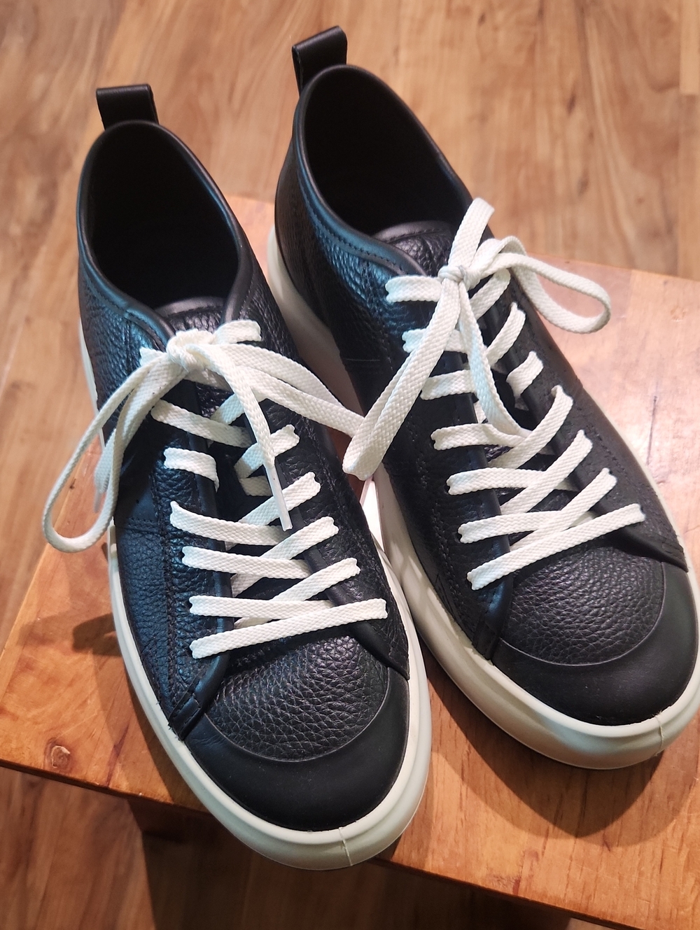 Ecco Street Ace Sneakers